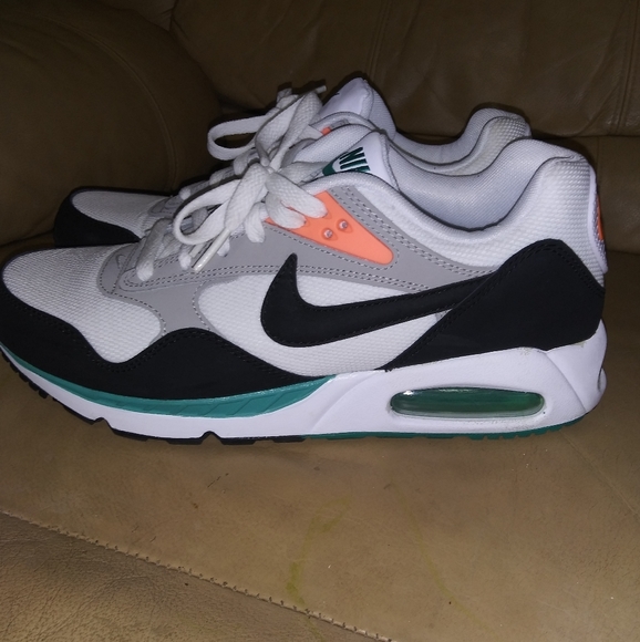 Nike Shoes - Sneakers